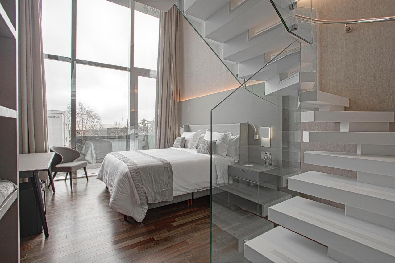 Suryaa Hotel Pinhais, Curio Collection By Hilton Exteriör bild