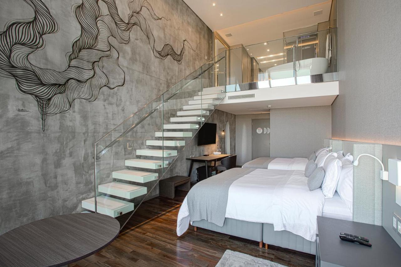 Suryaa Hotel Pinhais, Curio Collection By Hilton Exteriör bild