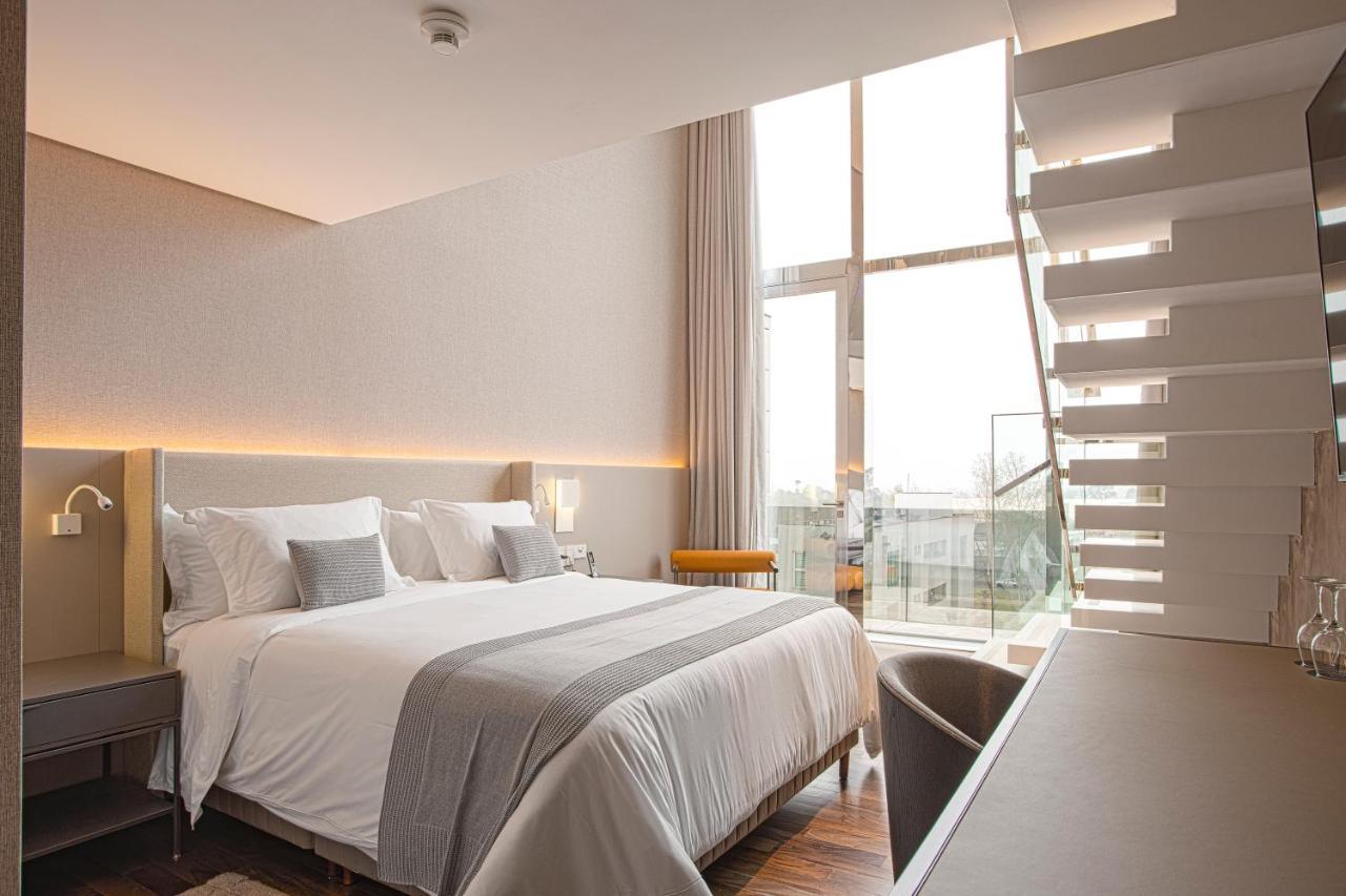 Suryaa Hotel Pinhais, Curio Collection By Hilton Exteriör bild