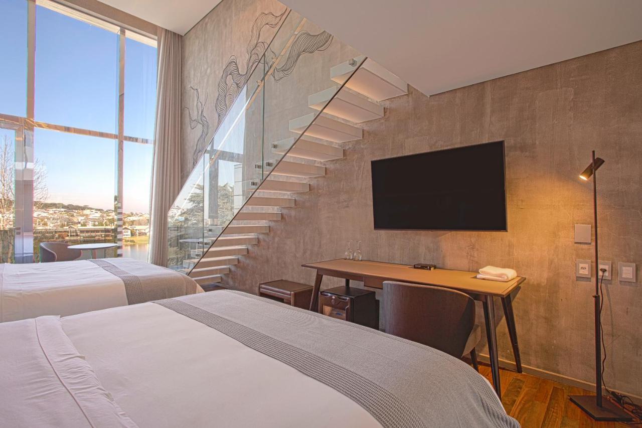 Suryaa Hotel Pinhais, Curio Collection By Hilton Exteriör bild