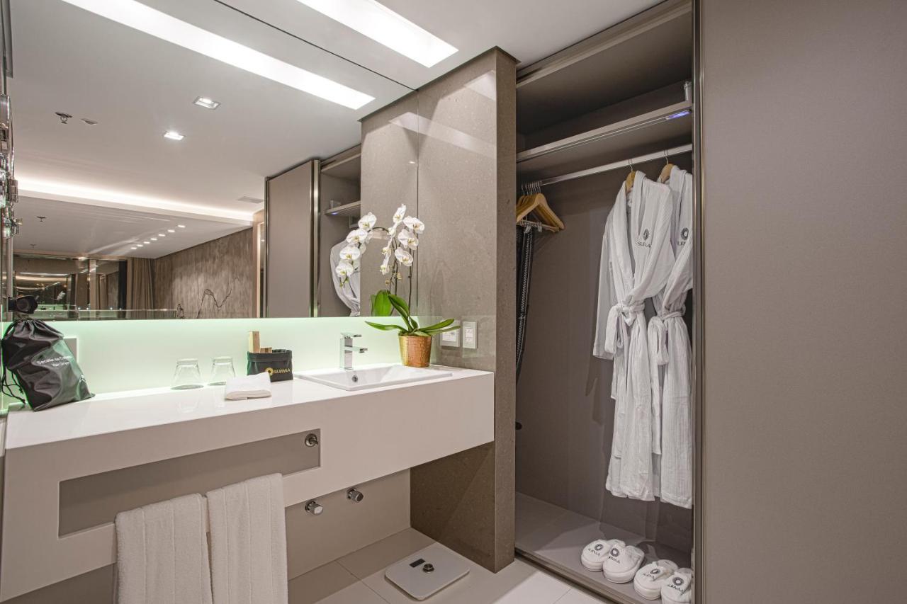 Suryaa Hotel Pinhais, Curio Collection By Hilton Exteriör bild