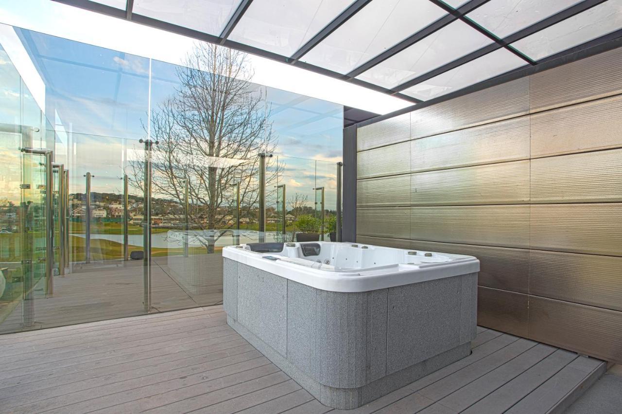 Suryaa Hotel Pinhais, Curio Collection By Hilton Exteriör bild
