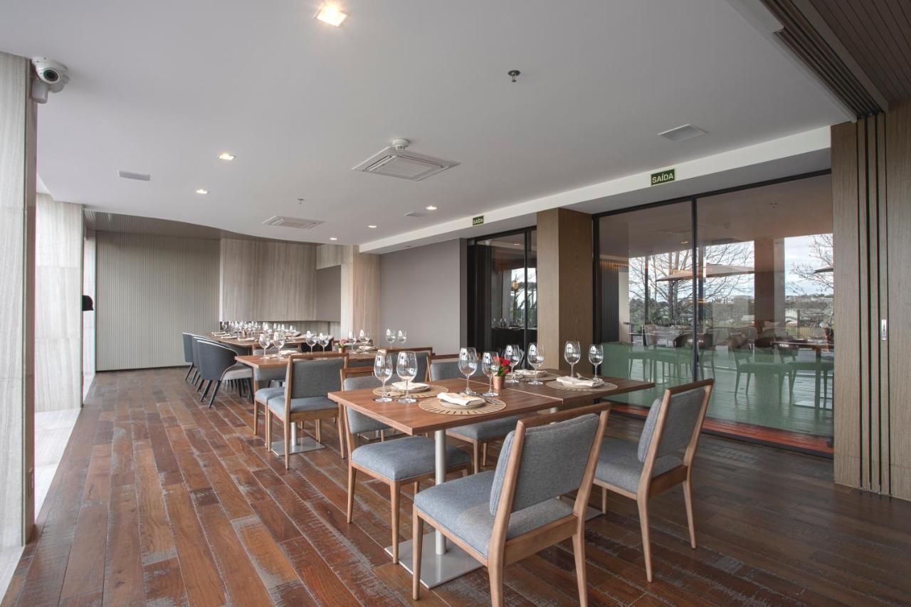 Suryaa Hotel Pinhais, Curio Collection By Hilton Exteriör bild