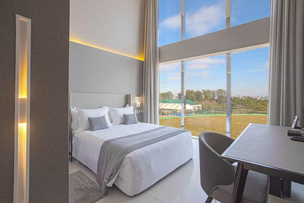 Suryaa Hotel Pinhais, Curio Collection By Hilton Rum bild