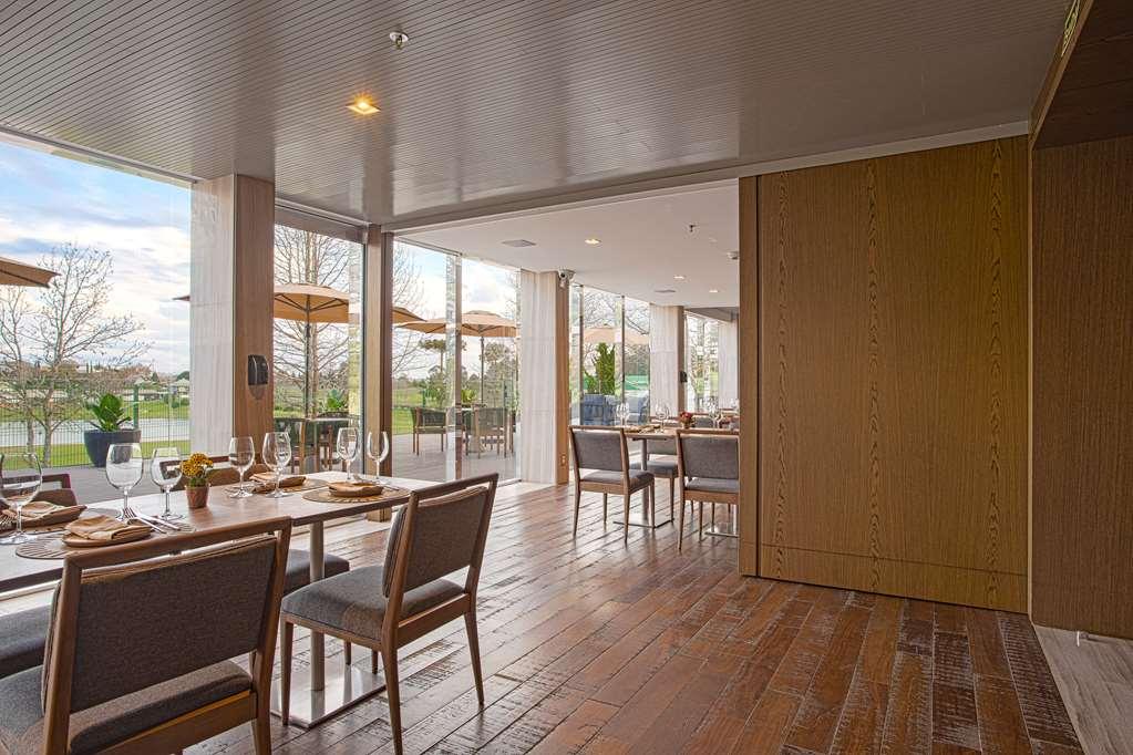 Suryaa Hotel Pinhais, Curio Collection By Hilton Restaurang bild