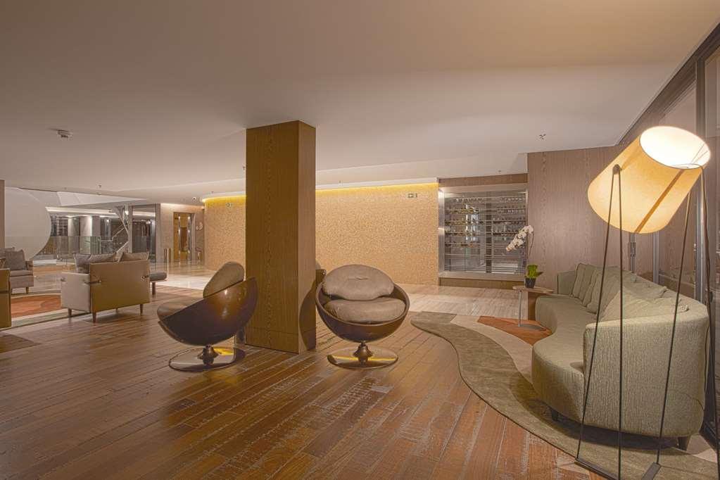 Suryaa Hotel Pinhais, Curio Collection By Hilton Inreriör bild